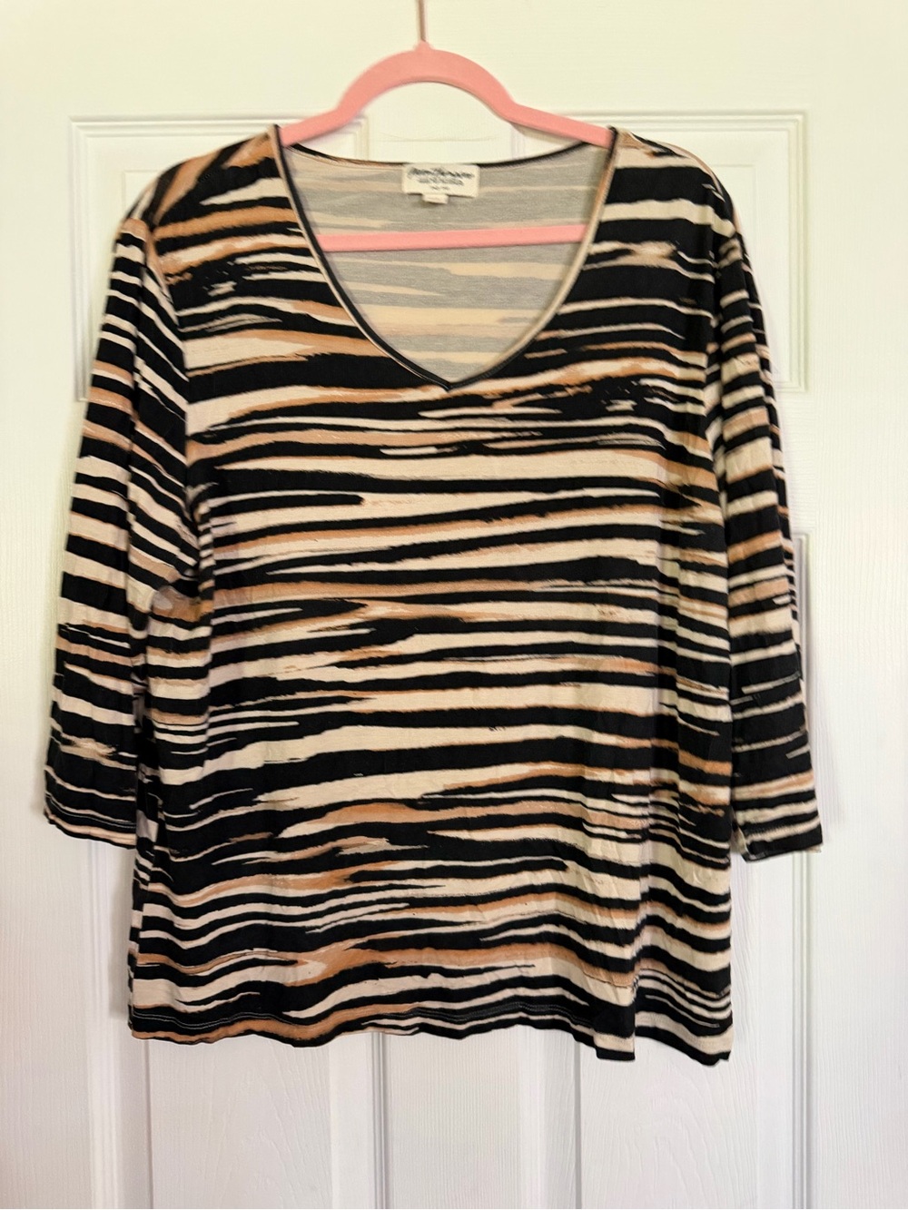 Norm Thompson Women's Striped V-Neck Top in Black, White and Tan